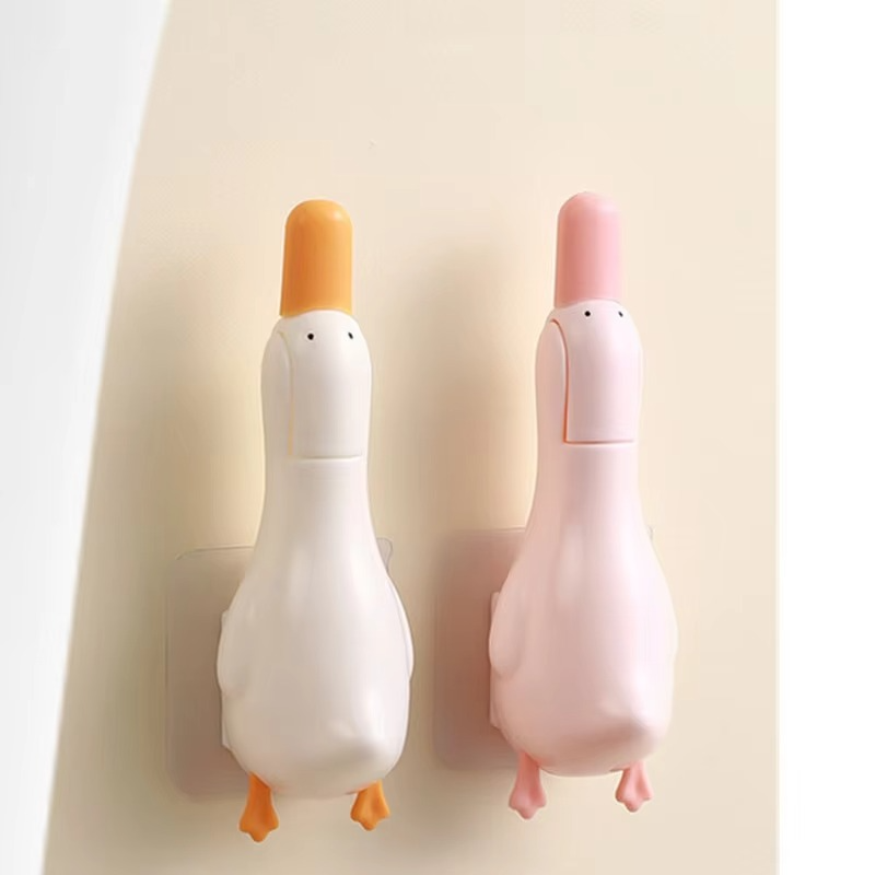 Tokyo Mart Duck Drain Hair Cleaning
