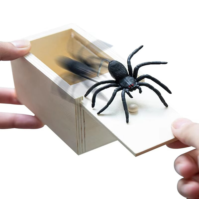 Tokyo Mart prank spider scare box