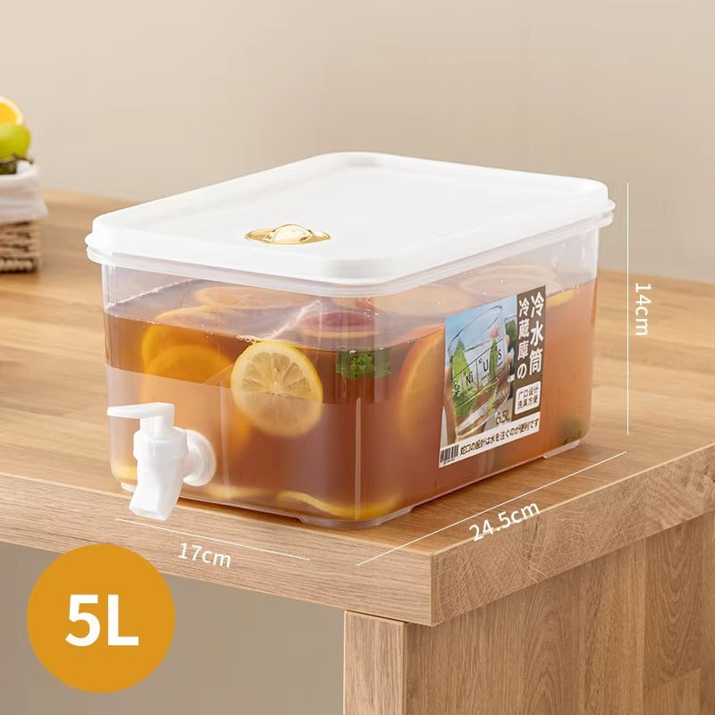 Tokyo Mart Water container with tap