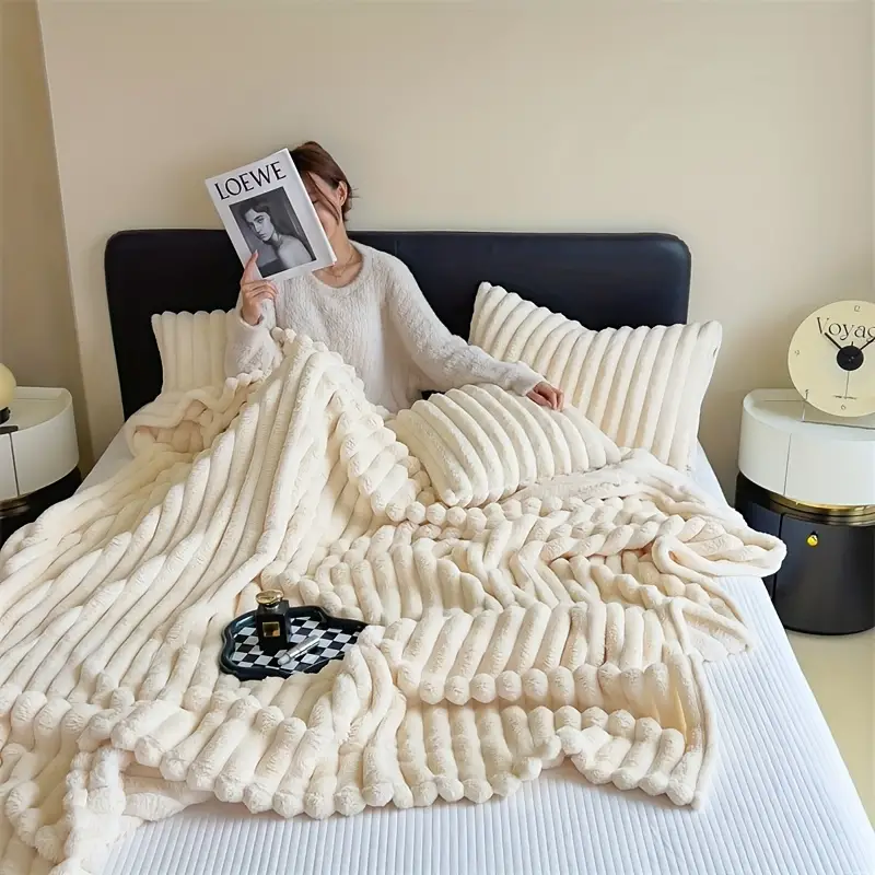 Tokyo Mart Rabbit Winter Blanket
