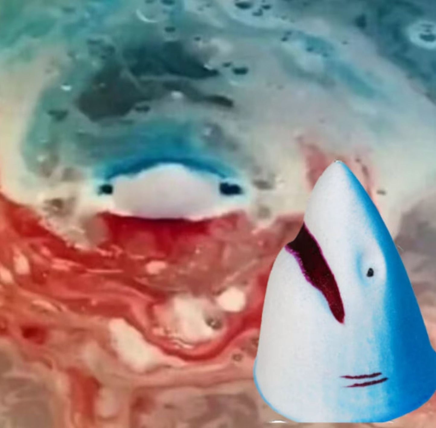 SHARK ATTACK BATH BOMB